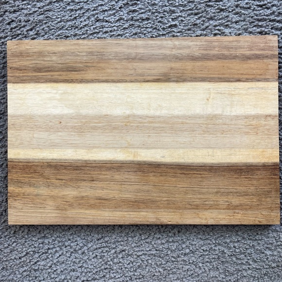 THE PIONEER WOMAN Wooden Cutting Board. 13” x 9”. - Picture 6 of 6